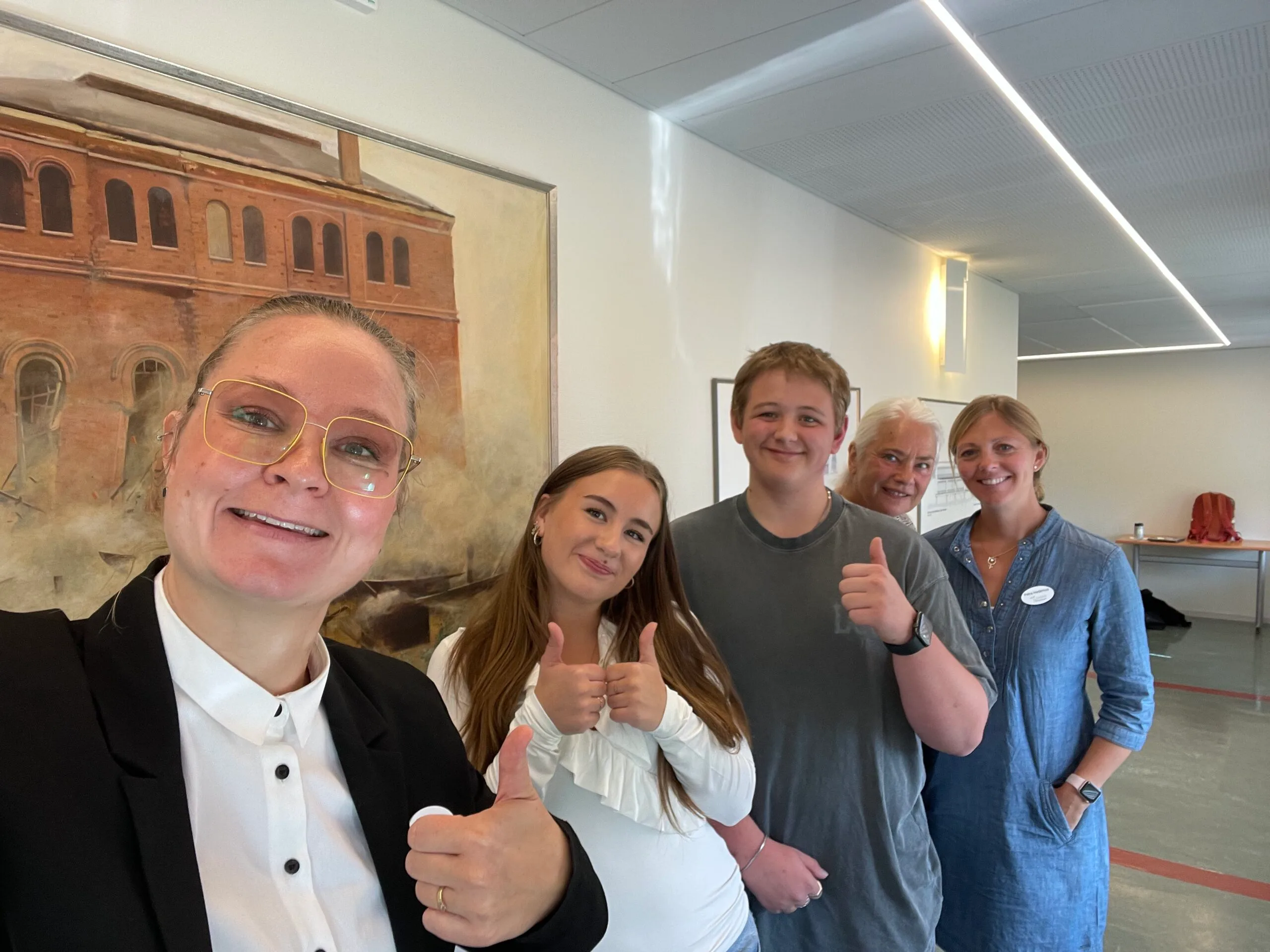 leader bergslagen med ungdomar i Ludvika