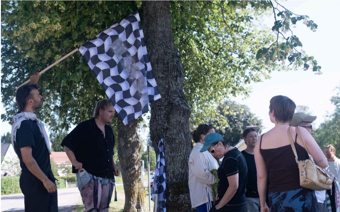 personer som dansar till levande musikunderhållning