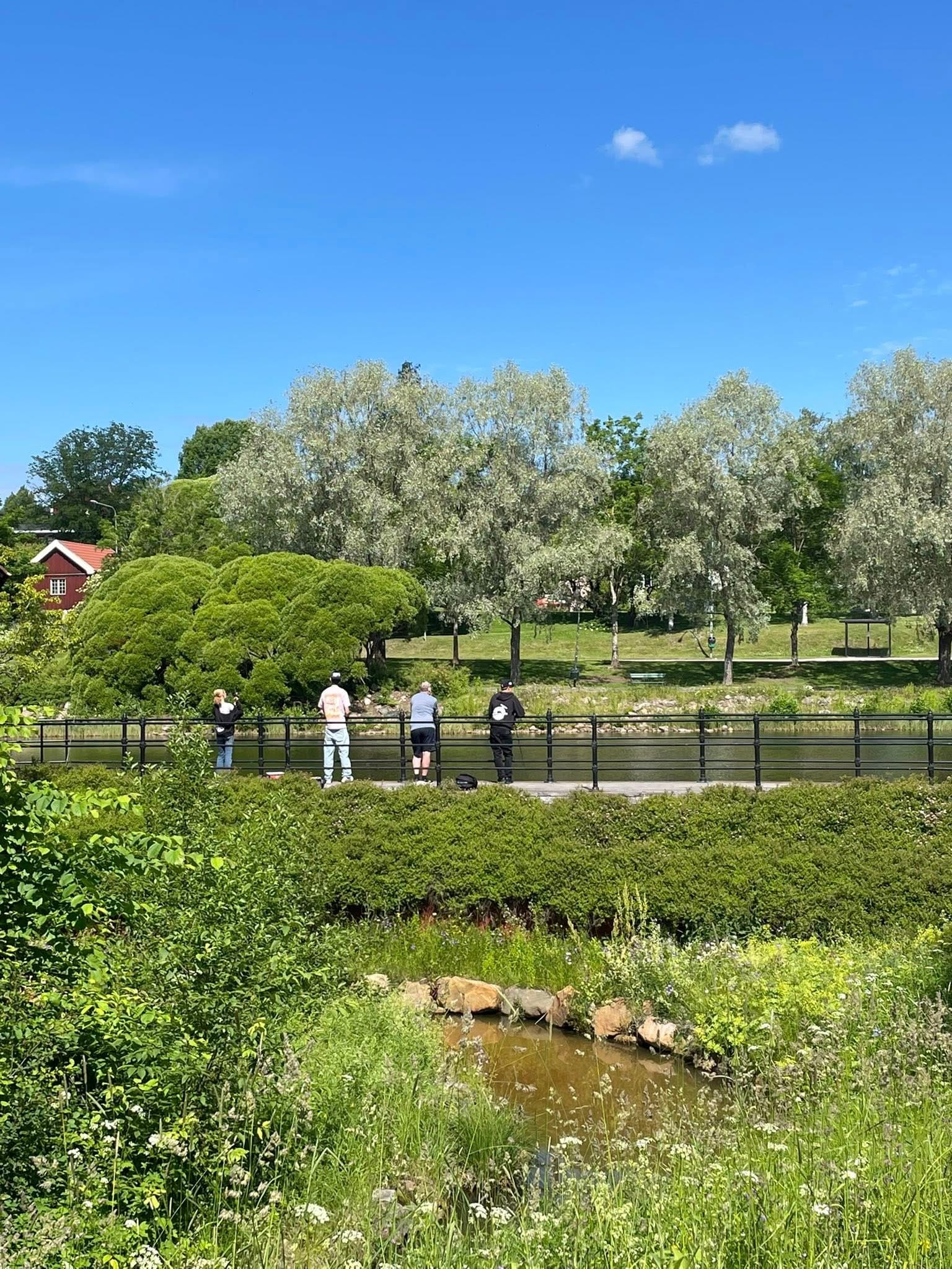 ungdomar-bakom-texten-youth-kan-symbolisera-ungdomsprojekt